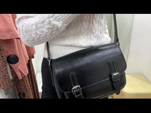 ❤️ Javna masturbacija mlade kujice FeralBerry s dildom u sobi za mjerenje ️❌ Jebanje na hr.osagoassist.ru ️❤